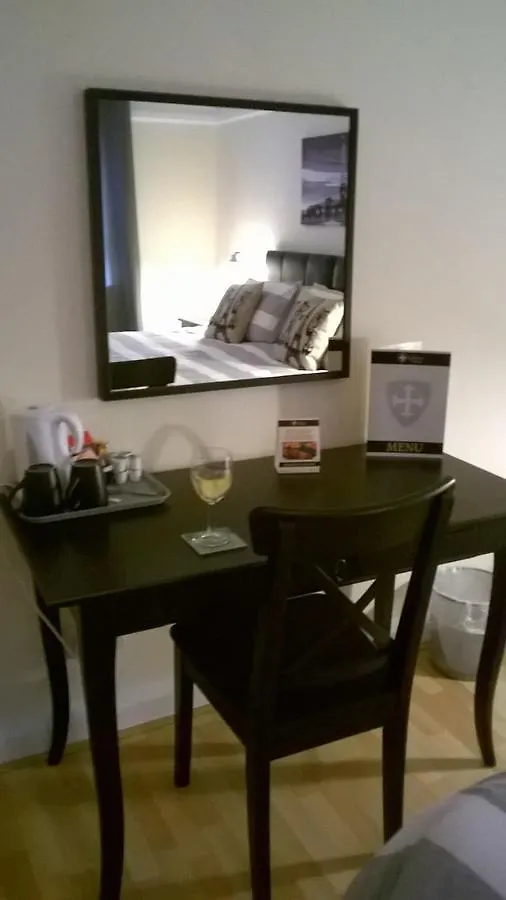The Upton Arms With Letting Rooms Pontefract
